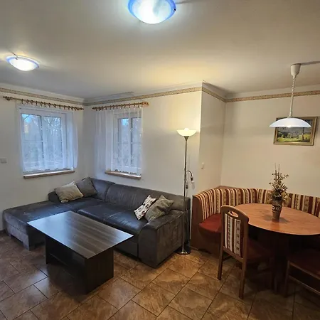 Apartmanhotel Rozarka V Centru Krkonos Benecko