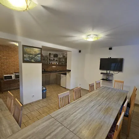 Apartmanhotel Rozarka V Centru Krkonos Benecko