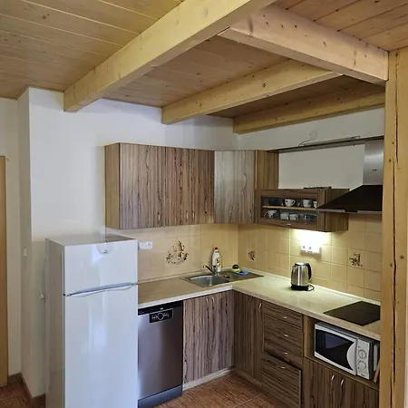 Apartmanhotel Rozarka V Centru Krkonos Benecko